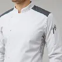 05-detail-jacket-upper-square.webp