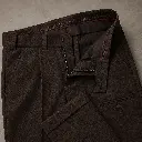07-detail-trouser-waist-square.webp